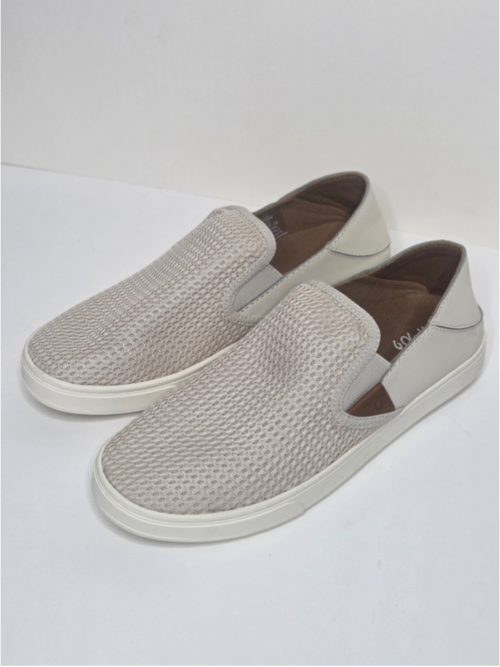 OluKai Pehuea Slip-On Shoes Women's Size 8 Tan Tapa Breathable Loafer
